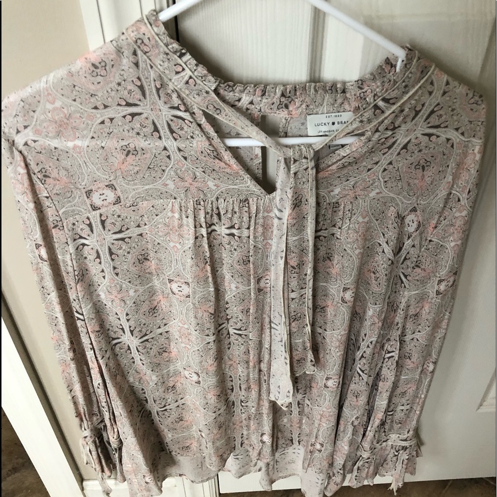 Lucky brand-Cute blouse with tie! Cute with jeans or skirts!